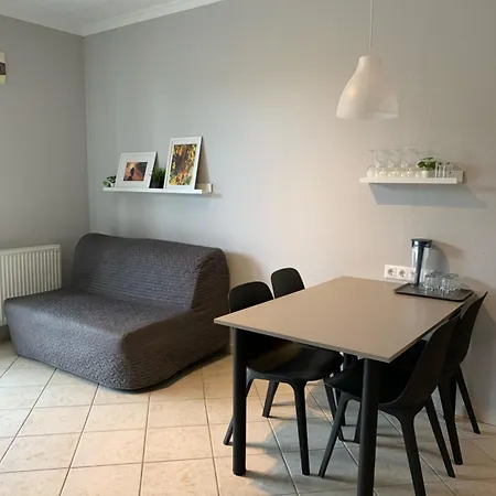 Apartmanhaz *