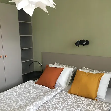 Apartmanhaz Apartment *