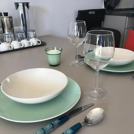 Apartmanhaz Apartment *