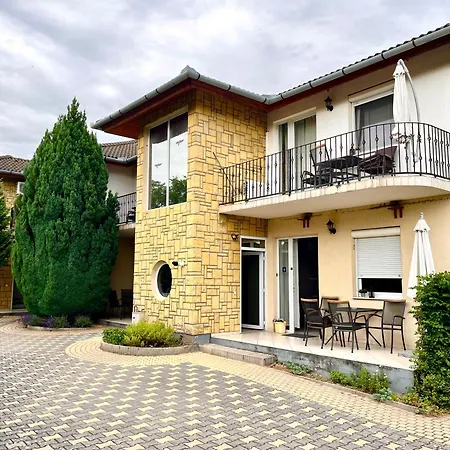 Apartament Apartmanhaz