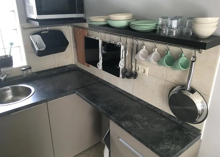 Apartmanhaz 巴拉通雷勒