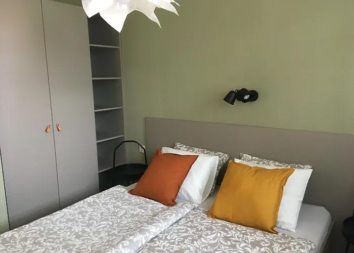 Apartmanhaz Lägenhet *