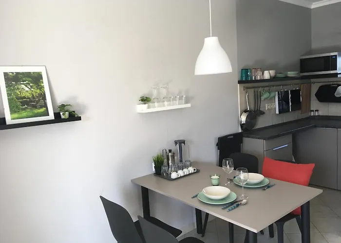 Apartmanhaz Lägenhet *