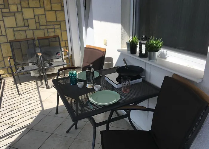Apartmanhaz דירה בלטונללה